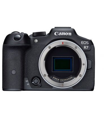 CANON EOS R7 + RF-S 18-150 mm f/3.5-6.3